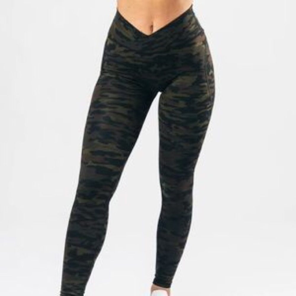 Alphalete Surface Power Leggings